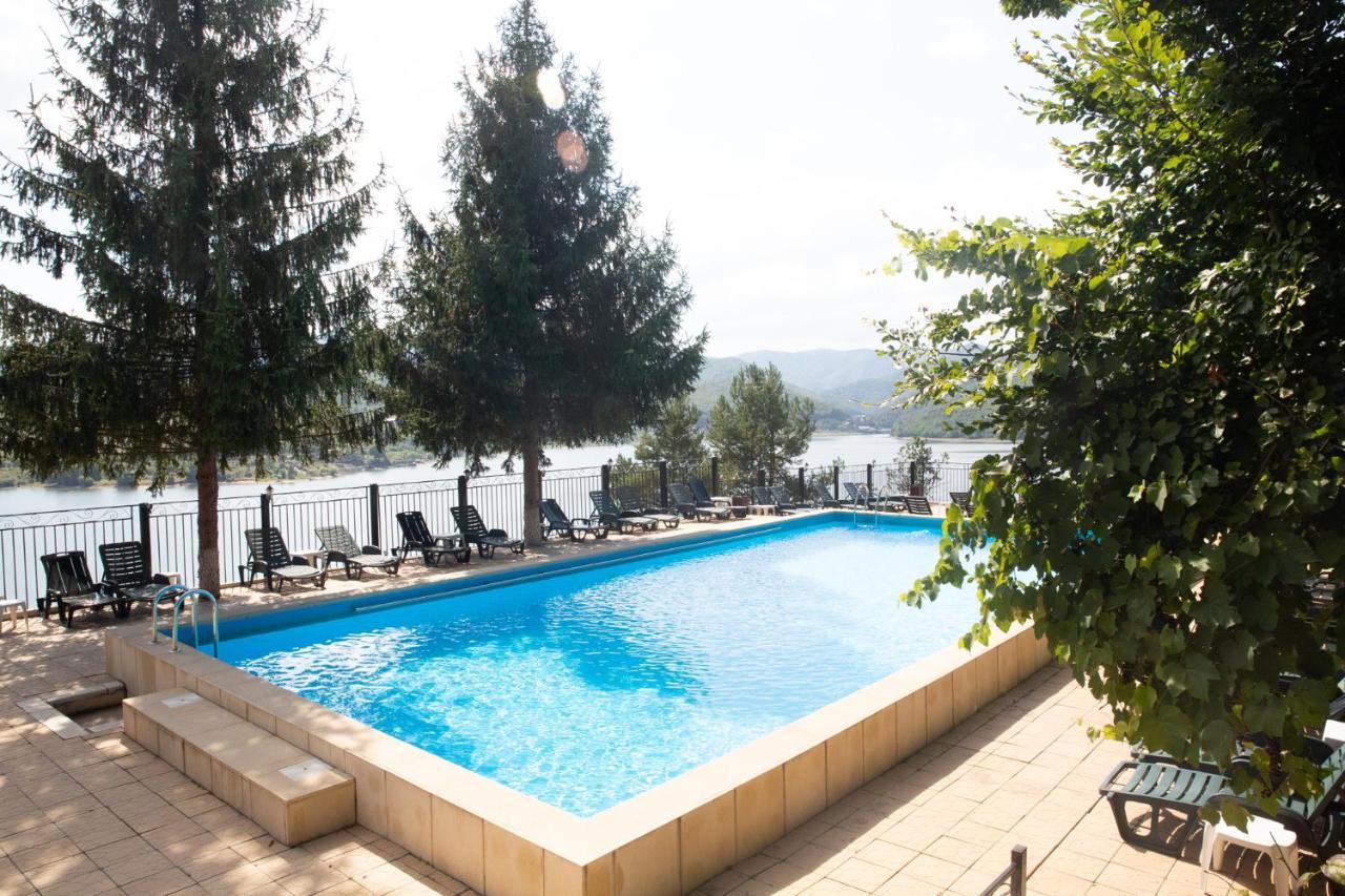 Cincis By The Lake Exterior foto