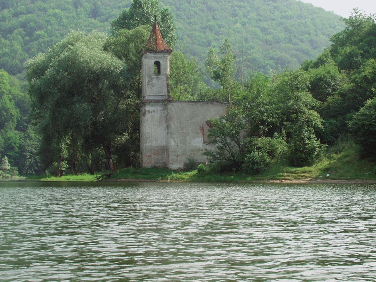 Cincis By The Lake Exterior foto